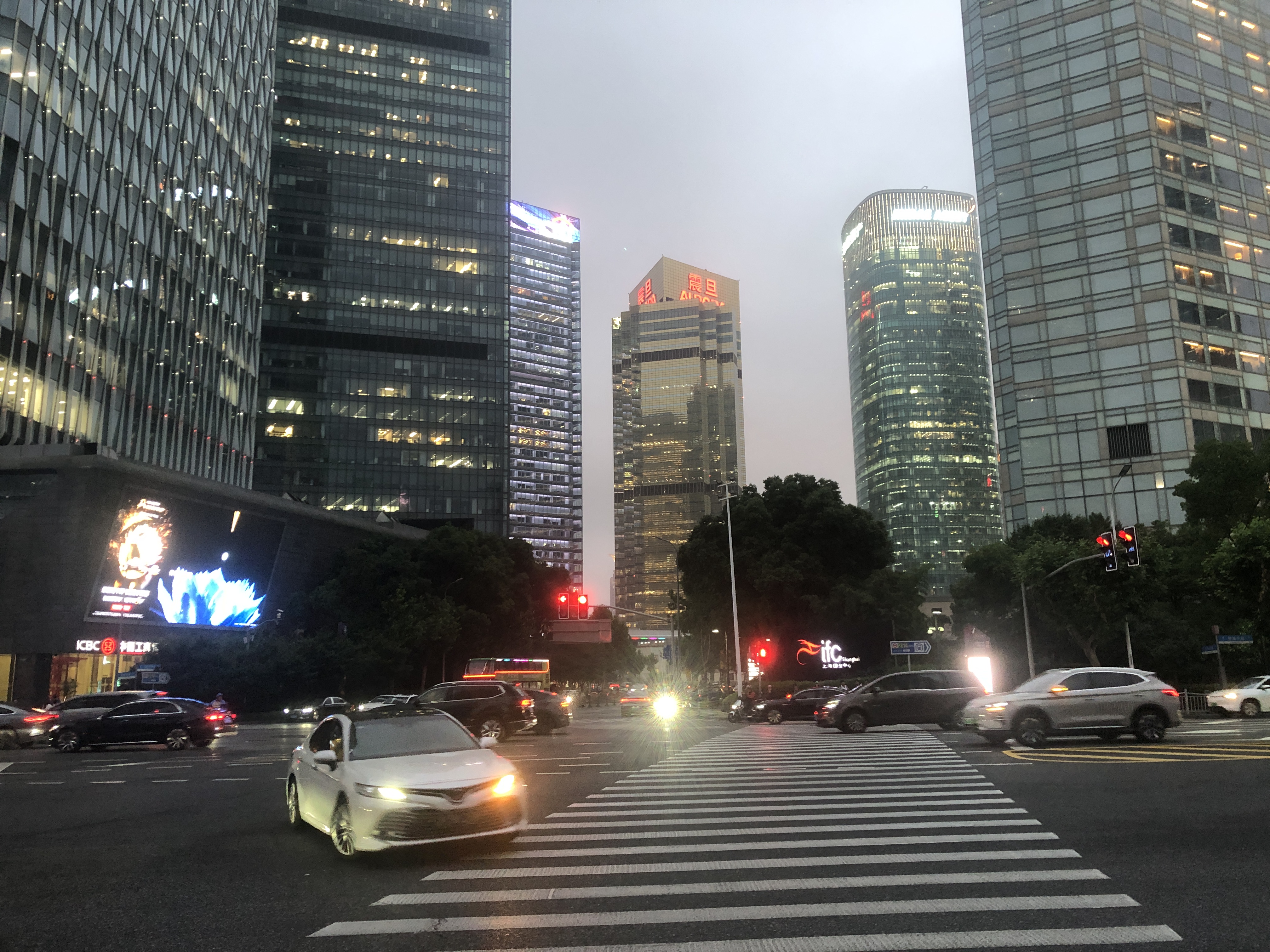 独立站定制开发｜从0到1构建高转化品牌站的关键密码
